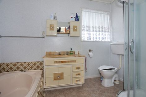 Photo of property in 20 Whyte Street, Foxton, 4814