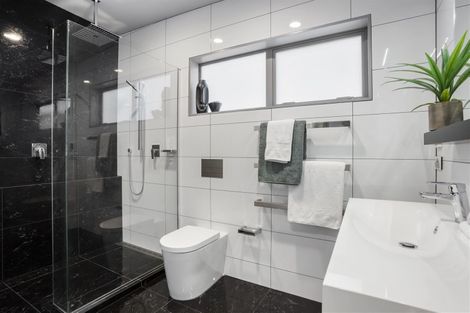 Photo of property in 126a Rangatira Road, Beach Haven, Auckland, 0626