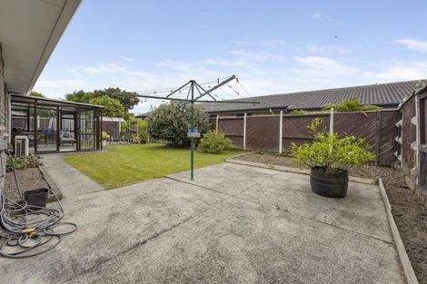 Photo of property in 35 Waddington Drive, Naenae, Lower Hutt, 5011