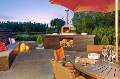 Photo of property in 139 Richmond Road, Brixton, New Plymouth, 4373