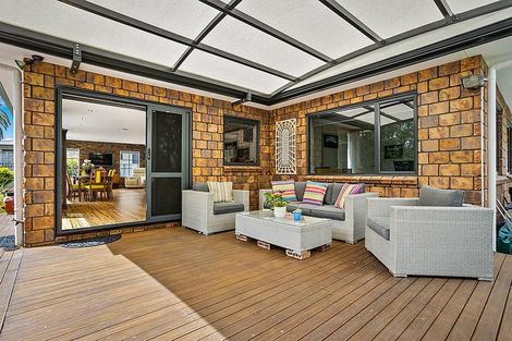 Photo of property in 71a Stottholm Road, Titirangi, Auckland, 0604