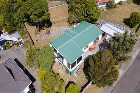 Photo of property in 6 Buccaneer Place, Grenada Village, Wellington, 6037