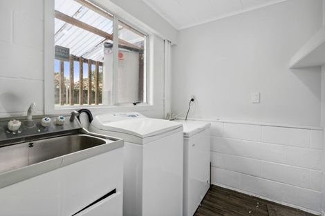 Photo of property in 18 Brightwater Crescent, Totara Park, Upper Hutt, 5018