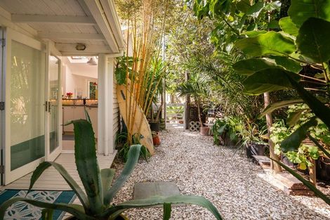 Photo of property in 121 Wellington Road, Paekakariki, 5034