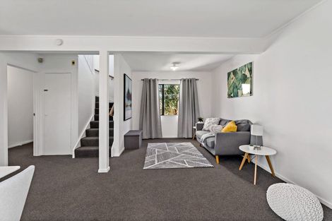 Photo of property in 26 Barneys Farm Road, Clendon Park, Auckland, 2103
