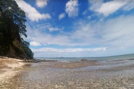 Photo of property in 1/57 Cliff View Drive, Green Bay, Auckland, 0604