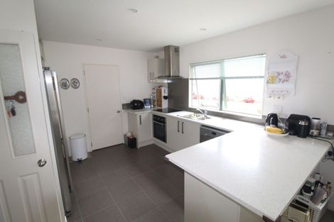 Photo of property in 2/15 Manuka Road, Bayview, Auckland, 0629