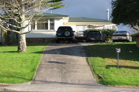 Photo of property in 28 Amberley Avenue, Te Atatu South, Auckland, 0610