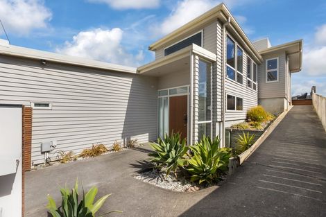 Photo of property in 6 Mahana Road, Paraparaumu Beach, Paraparaumu, 5032