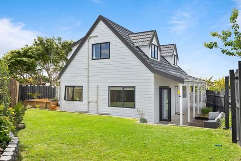 Photo of property in 1/98 Astley Avenue, New Lynn, Auckland, 0600