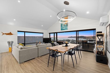 Photo of property in 4 Aquarius Lane, Langs Beach, 0582