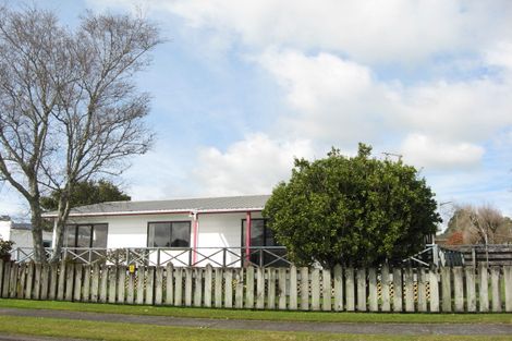 Photo of property in 3 Tainui Terrace, Inglewood, 4330