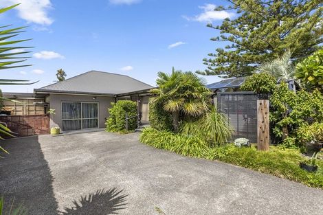 Photo of property in 5a Elizabeth Street, Orewa, 0931