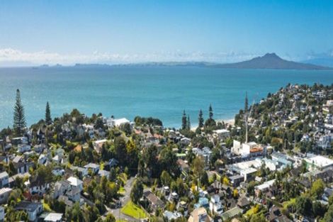 Photo of property in 1/5 Jutland Street, Mairangi Bay, Auckland, 0630