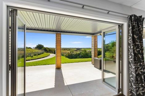 Photo of property in 191 Harakeke Road, Te Horo, Otaki, 5581