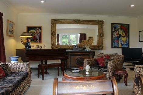 Photo of property in 64 Richmond Road, Carterton, 5713