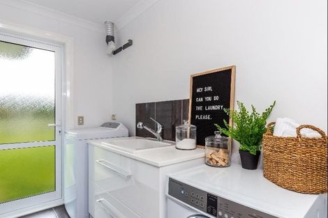 Photo of property in 6 Oakdale Drive, Kinloch, Taupo, 3377