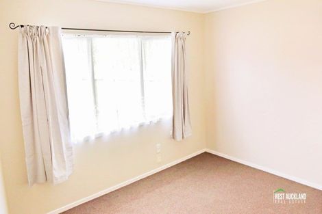 Photo of property in 34e Ranui Station Road, Ranui, Auckland, 0612