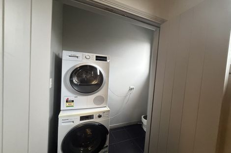 Photo of property in 40 Hiwihau Place, Glenfield, Auckland, 0629