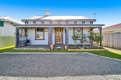 Photo of property in 9 Regent Street, Hawera, 4610
