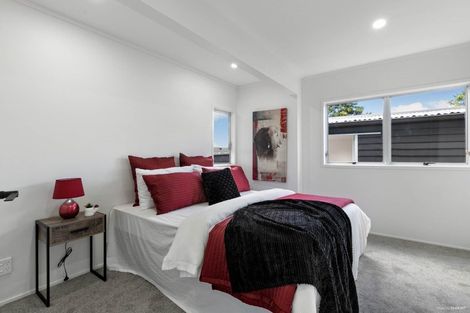 Photo of property in 1/111 Arran Road, Browns Bay, Auckland, 0630