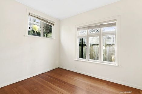 Photo of property in 63 Central Terrace, Kelburn, Wellington, 6012