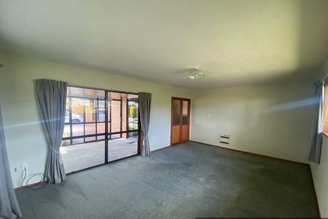 Photo of property in 2/5 Hibiscus Place, Redwood, Christchurch, 8051