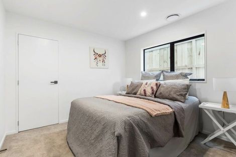 Photo of property in 3/7 Alston Avenue, Kelston, Auckland, 0602