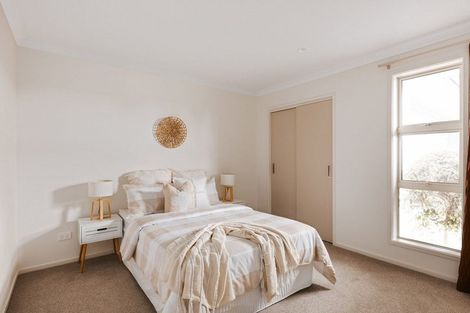 Photo of property in 16 Ellesmere Close, Pyes Pa, Tauranga, 3112