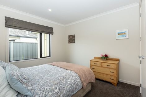 Photo of property in 10 Orotu Drive, Poraiti, Napier, 4112