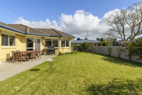 Photo of property in 1 Ranfurly Terrace, Pyes Pa, Tauranga, 3112