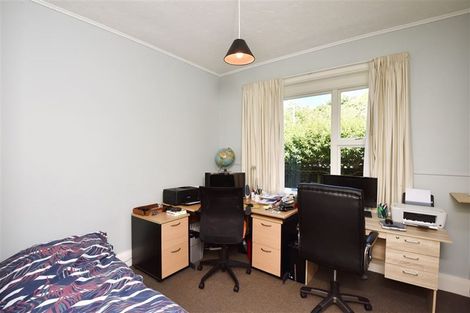 Photo of property in 19 Taupata Street, Redcliffs, Christchurch, 8081