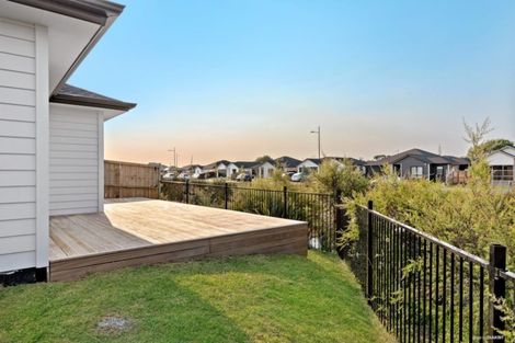 Photo of property in 11 Black Beech Crescent, Takanini, 2110