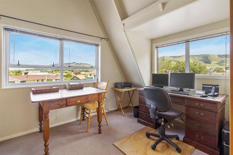 Photo of property in 185 Queen Street, Waimate, 7924