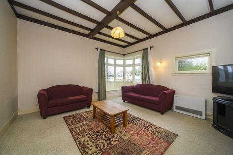 Photo of property in 11 Beresford Street, Takaro, Palmerston North, 4410