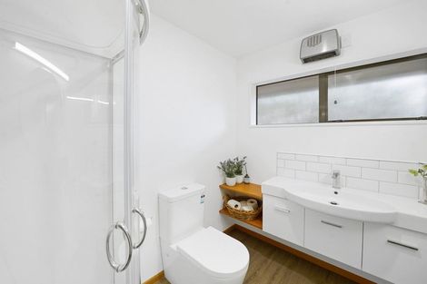 Photo of property in 10 Thurlestone Place, Burnside, Christchurch, 8053