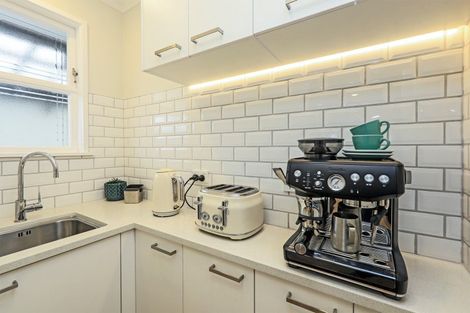 Photo of property in 33a Hammond Road, Taradale, Napier, 4112