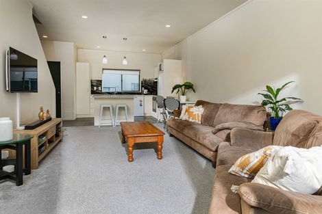 Photo of property in 11 Vitex Lane, Henderson, Auckland, 0612