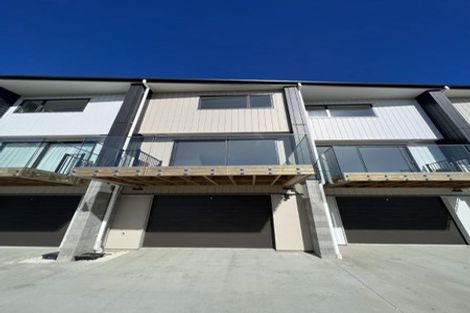 Photo of property in 150c Chivalry Road, Glenfield, Auckland, 0629