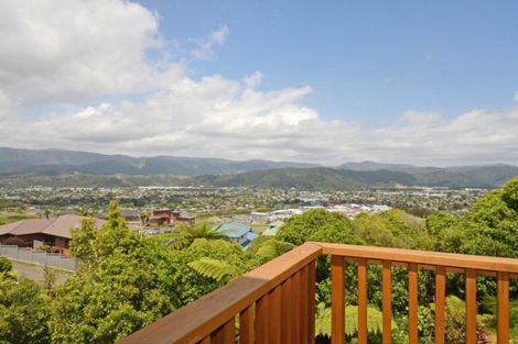 Photo of property in 15 Swain Grove, Riverstone Terraces, Upper Hutt, 5018