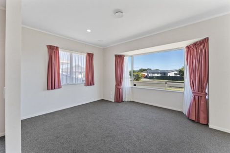 Photo of property in 15a Dennis Taylor Court, Paraparaumu, 5032