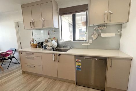 Photo of property in 10 Ascot Avenue, Henderson, Auckland, 0610