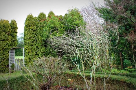 Photo of property in 64 Richmond Road, Carterton, 5713