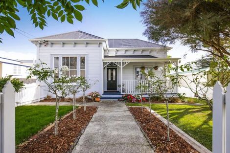 Photo of property in 7 Kowhai Street, Helensville, 0800