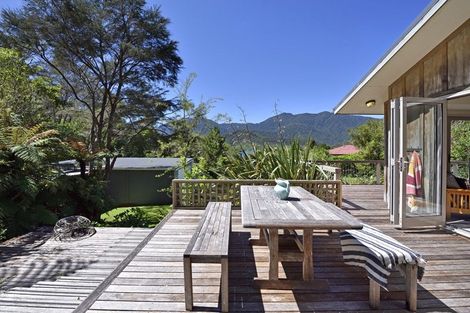 Photo of property in 3215 Archers Road, Tennyson Inlet, 7195