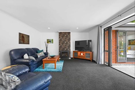 Photo of property in 5 Millennium Heights, Flagstaff, Hamilton, 3210