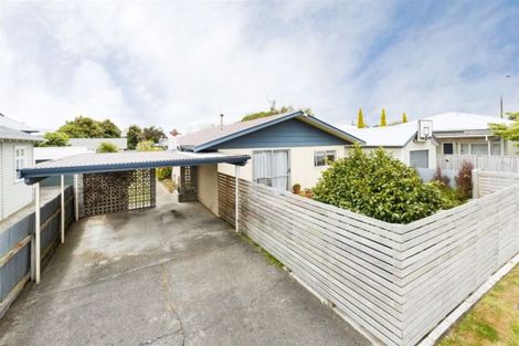 Photo of property in 35 Mcgiffert Street, Palmerston North, 4410