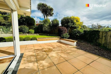 Photo of property in 15 Pioneer Crescent, Helensburgh, Dunedin, 9010