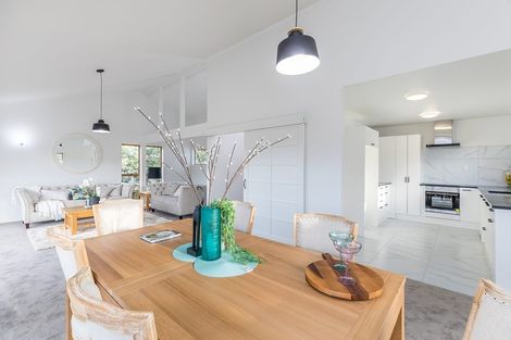 Photo of property in 47 Stapleford Crescent, Browns Bay, Auckland, 0630