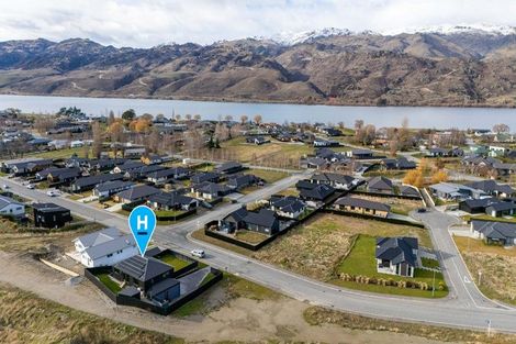 Photo of property in 27 Stratford Drive, Mount Pisa, Cromwell, 9383